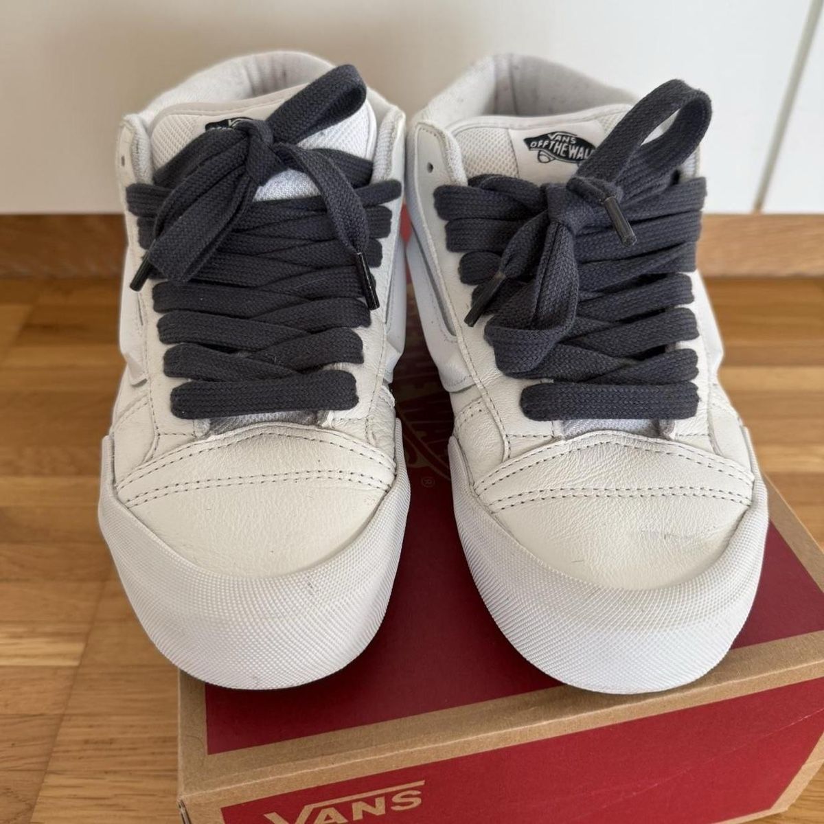 Chaussures femmes: Vans Knu Mid Schuhe  – D'occasion à Alchenflüh par hel_n6bm 1