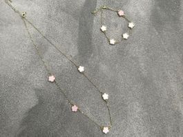 Süsses Schmuckset mit rosa Blümchen - Perfekt für Frühling!