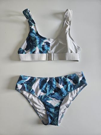 Tropischer Bikini, Farbe Türkis, Grösse M, Top und Hose!🌴