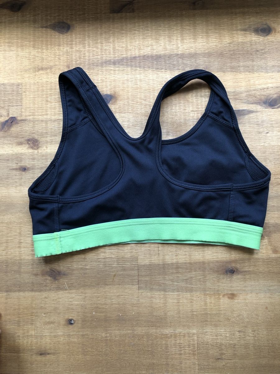 Nike Altra biancheria intima: Nike Sport-BH Grösse S – Usato da Dietlikon venduto da Luna77 1