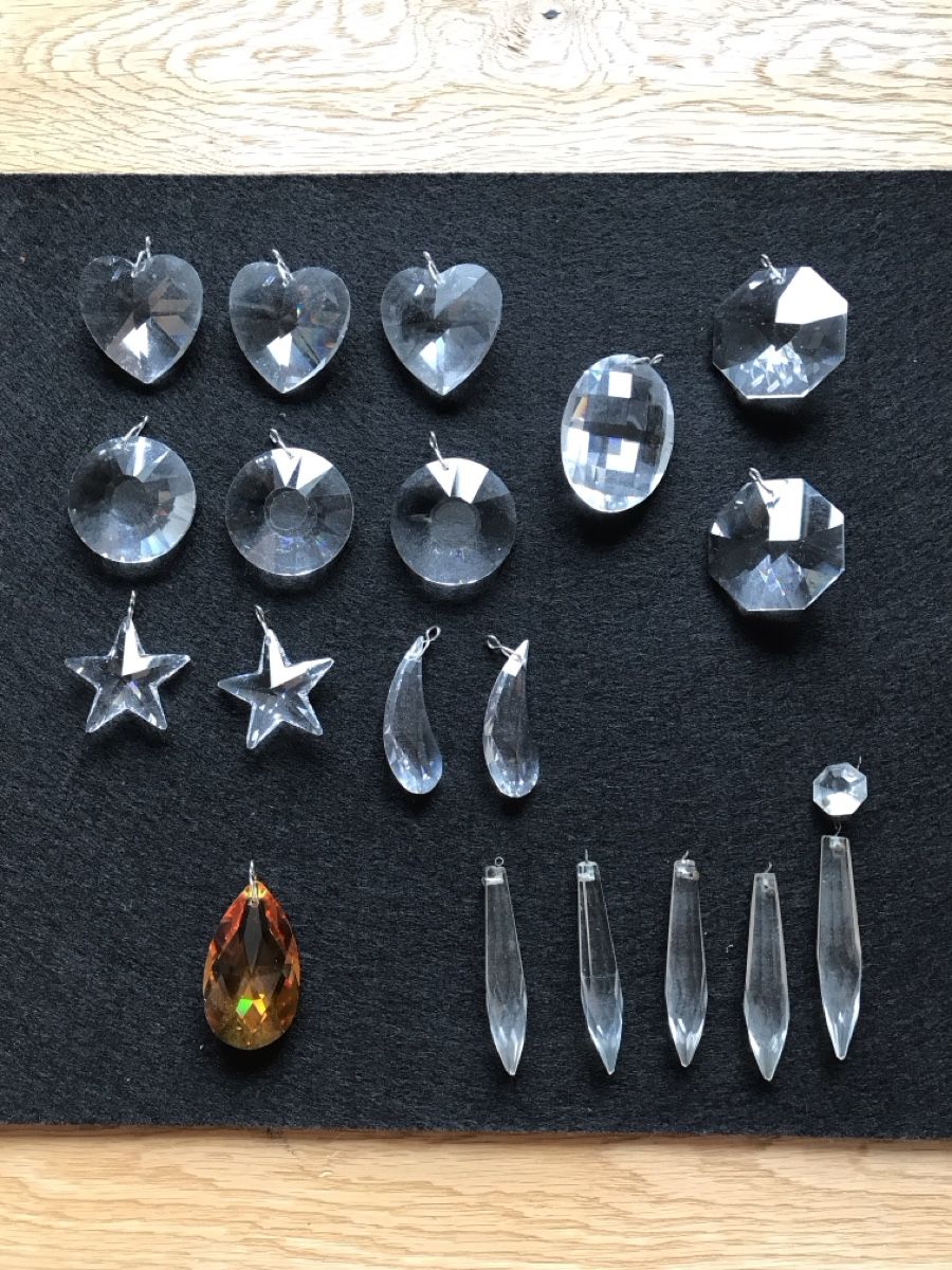 Tutte le decorazioni: Diverse Glassteine – Usato da Gelterkinden venduto da Schallgeber