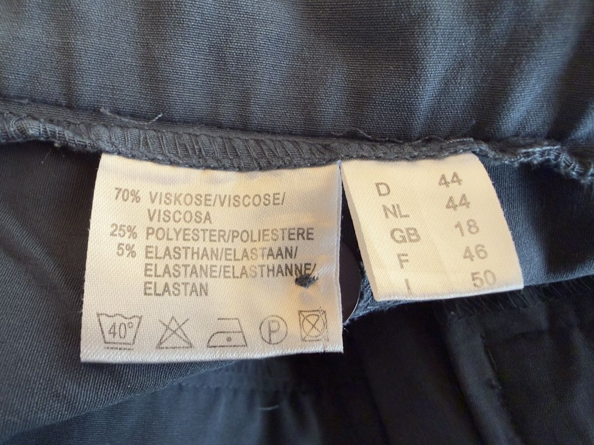 Pantaloni: Short / Rock, Hosenrock Gr. 44 – Usato da St Gallen venduto da Berta343 3