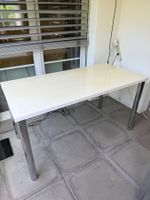 Schreibtisch