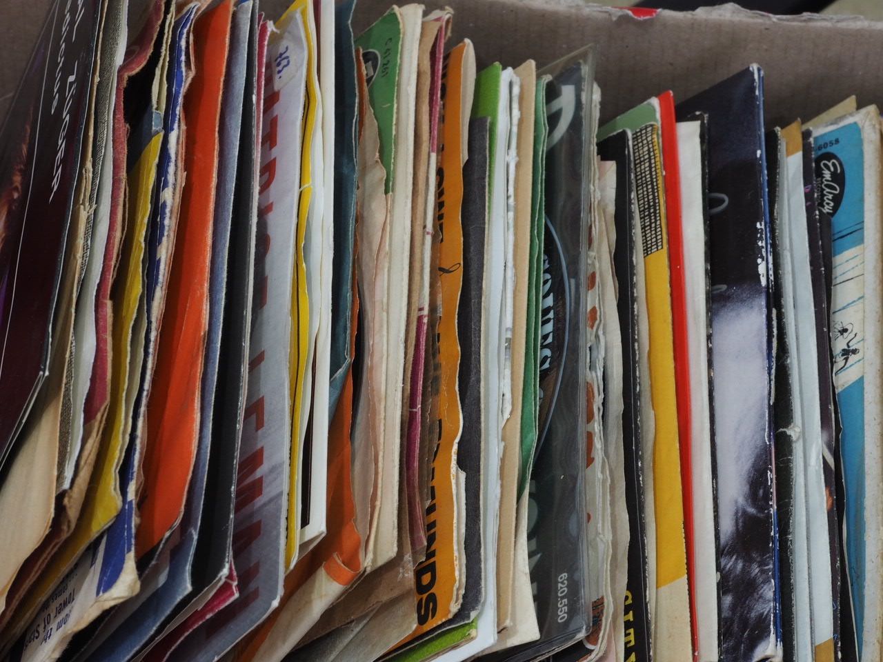 Schallplatten: DISQUES 45 TOURS – Gebraucht aus Lausanne von Leag