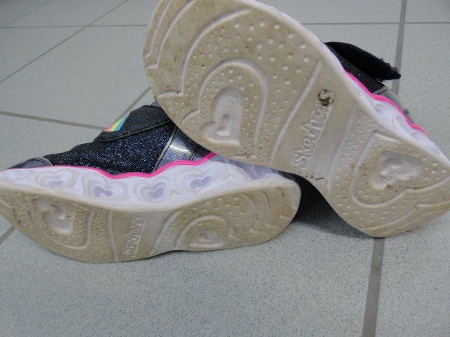 Schuhe für Mädchen: Schuhpaket Mädchen, Gr. 31 – Gebraucht aus Wil SG von Zwillinge0 2