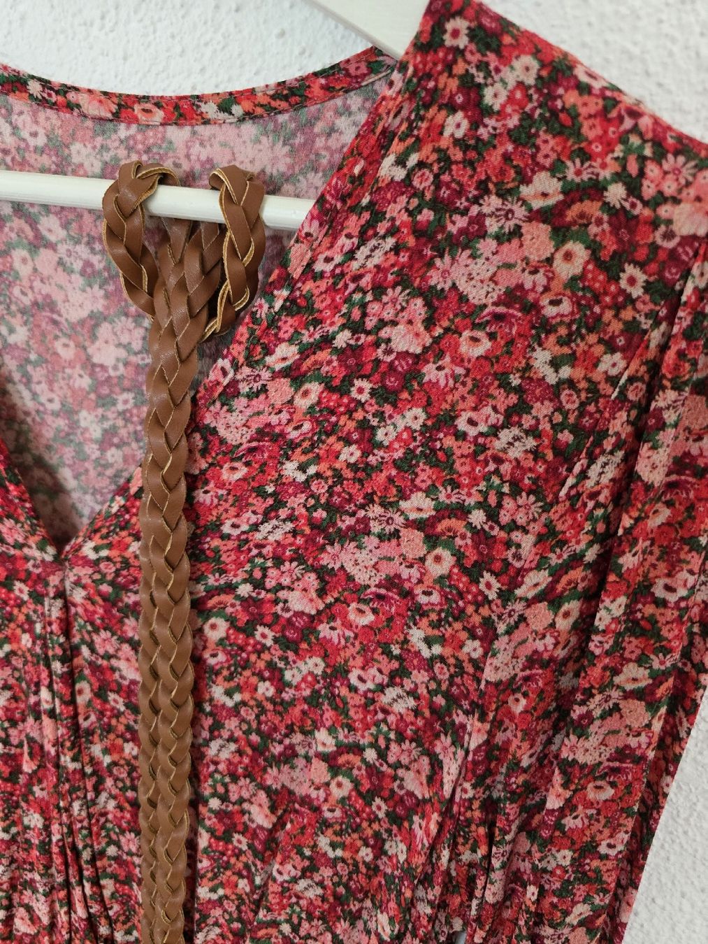Vestiti: Rotes Sommerkleid mit Blumenmuster, Grösse one Size – Usato da Erschwil venduto da LOLOPE