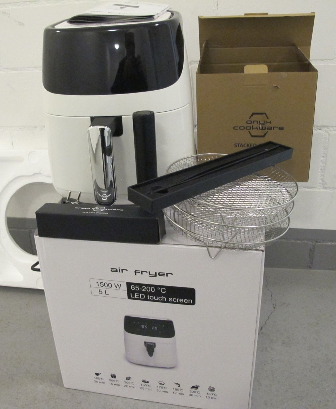 Elettrodomestici da cucina: Heissluftfriteuse Onyx 5 L – Nuovo (secondo la descrizione) da Zug venduto da Vesi8