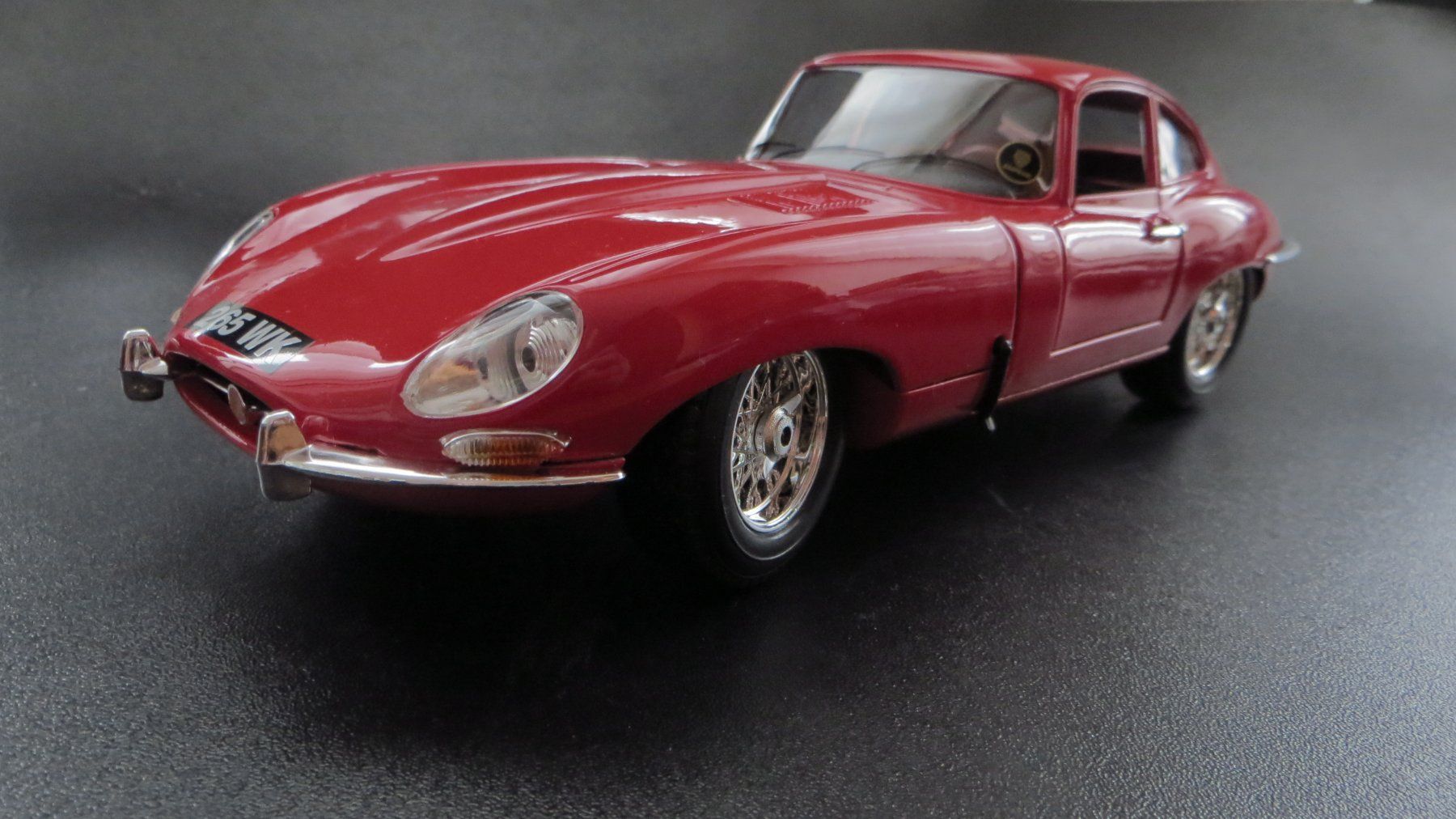 Bburago Modellini d'auto: Jaguar E-Type – Usato da Herisau venduto da Simonalb 2
