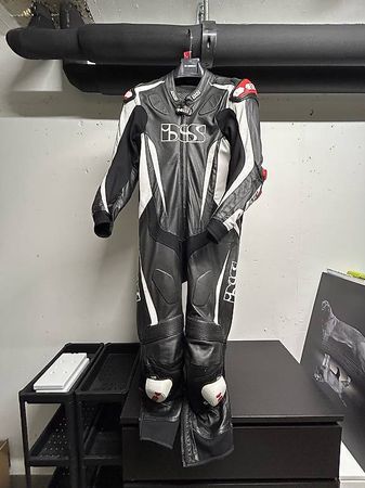 IXS X-Sport RS1000 1-Teiler Känguru Lederkombi 50 Unfallfrei