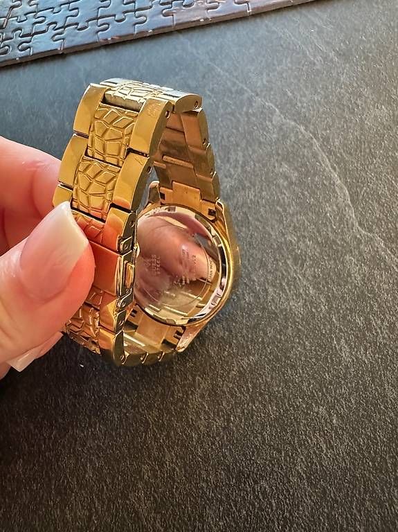 Orologi: Guess Uhr Gold – Usato da Pfäffikon SZ venduto da Melanie335 1