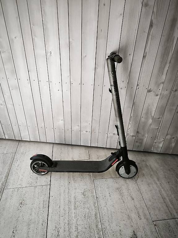 Kickboard: Segway Ninebot ES25 – Gebraucht aus Emmenbrücke von Jamesare