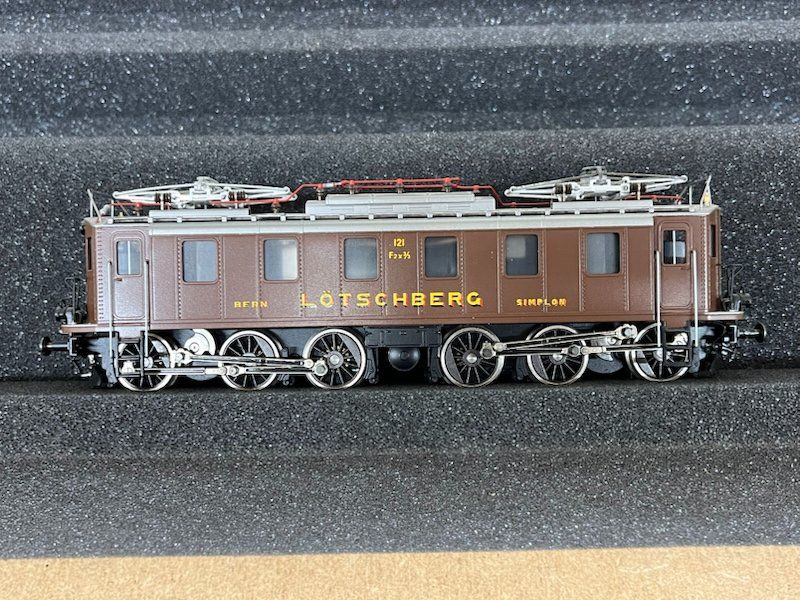 Metropolitan Modellini di ferrovie: BLS Ce 6/6 Metropolitan Ho DC – Usato da Büsserach venduto da ModellbahnDepot 3