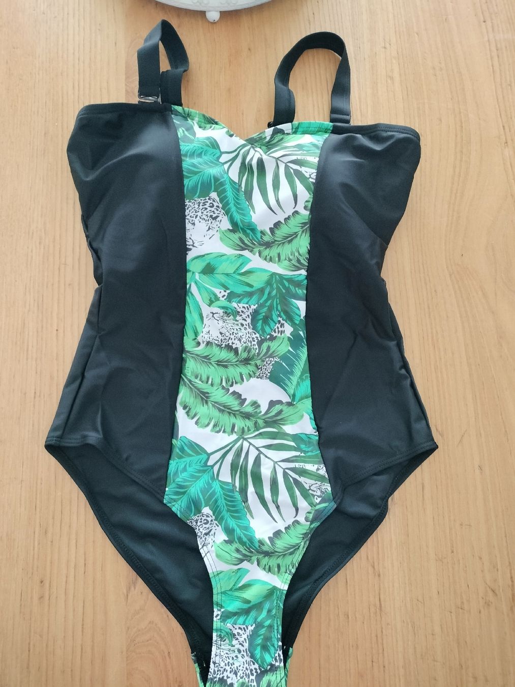 Maillots de bain & Bikinis: schlank Badeanzug gr S neu – Neuf avec emballage d'origine à Gordevio par LadyTicino