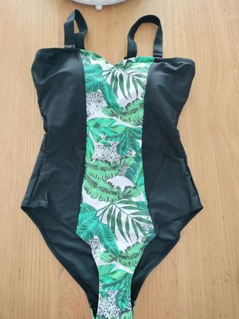 schlank Badeanzug gr S neu