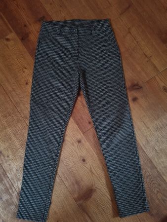 Stoffhose Gr. 36 kariert schwarz/weiss