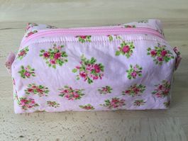Tasche / Necessaire / Kosmetiktasche / Etui, neue Handarbeit