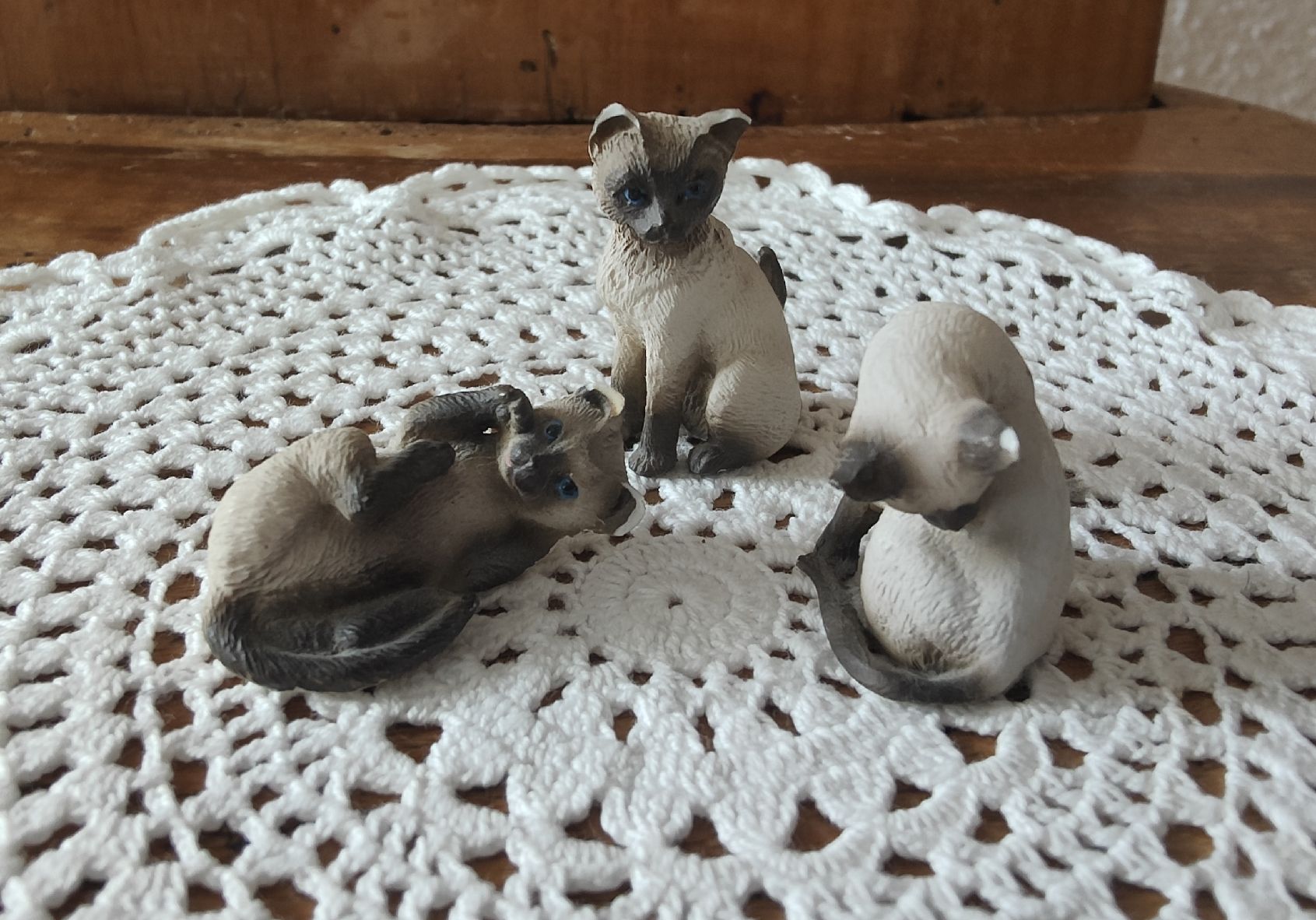 Figurines: Siamkatzen aus Keramik  – D'occasion à Lungern par Veromi