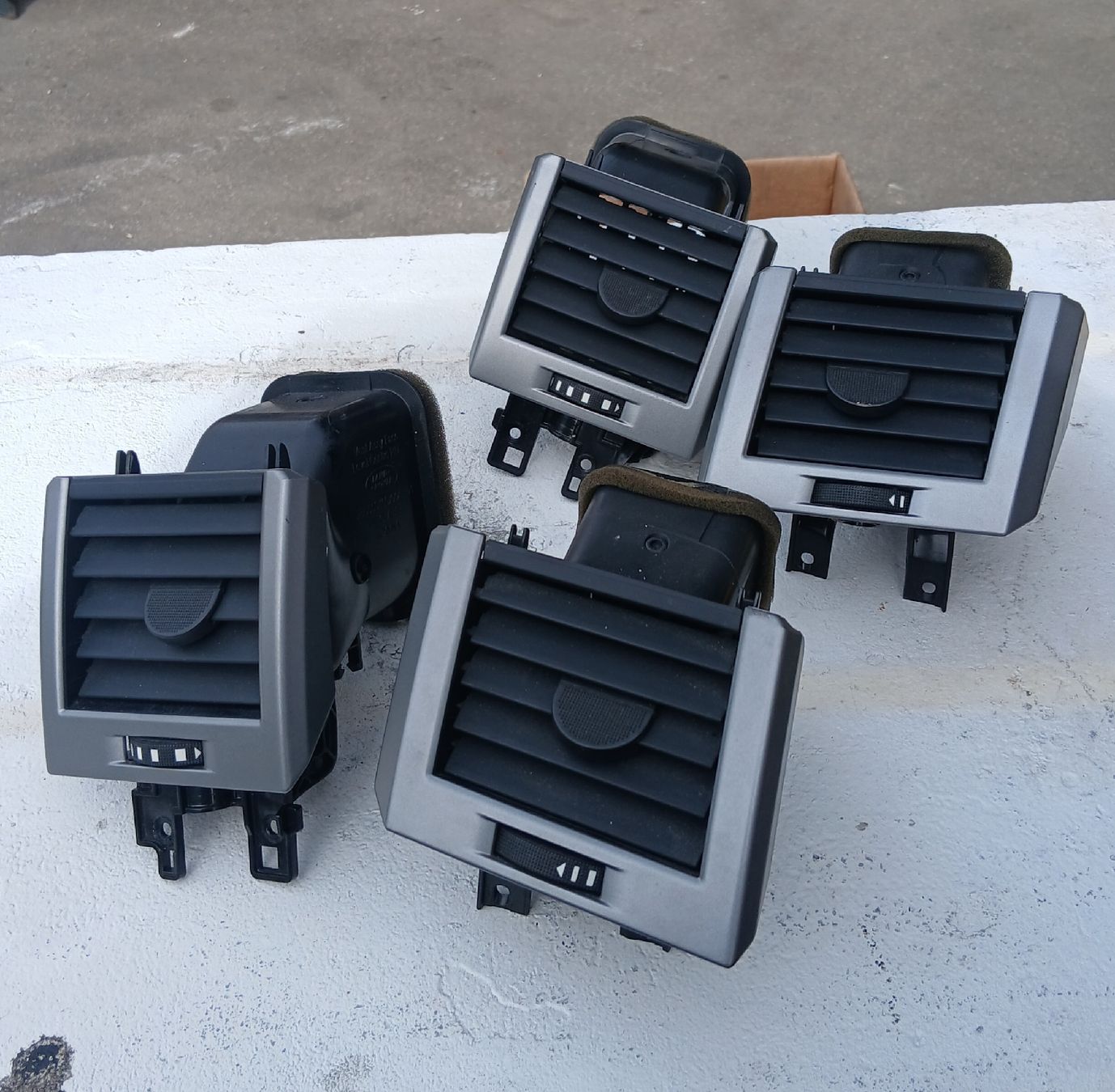 Land Rover Tutti pezzi di ricambio auto: Ventilation Range Rover L320  – Usato da la heutte venduto da Auto-stock
