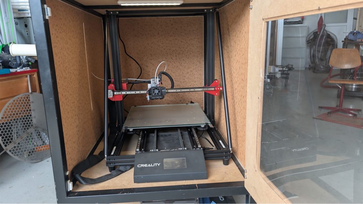 Creality Imprimante 3D: 3D-Drucker Creality mit Gehäuse gebraucht – D'occasion à Oberbipp par Aarewasser18 1