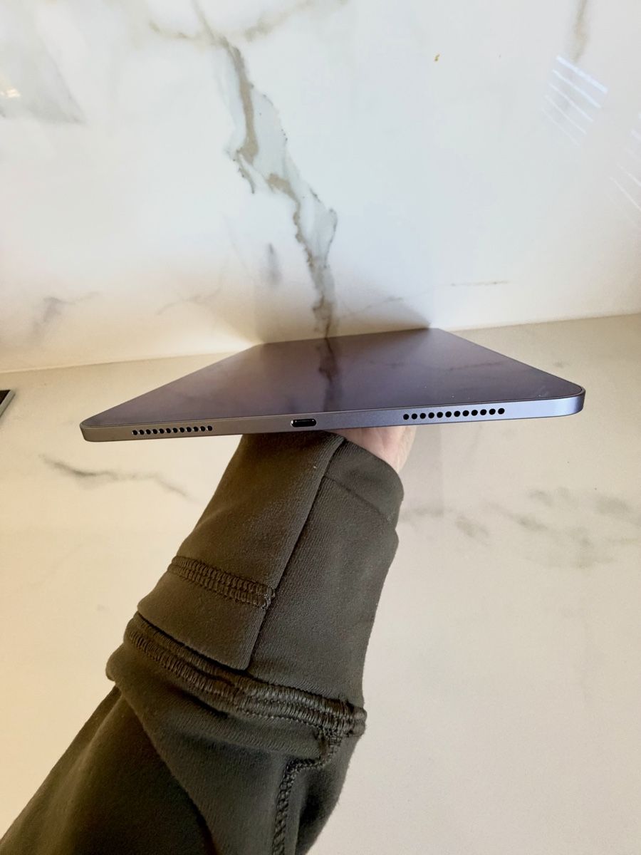 Apple Tablet PC: iPad Air 5th generation 64GB – Nuovo (secondo la descrizione) da Cologny venduto da sab_xh7v 9