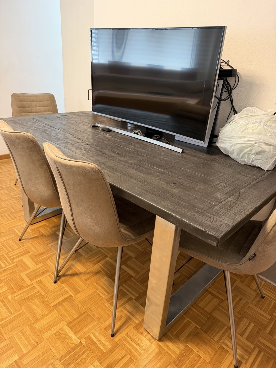 Set de table et chaises: Esstisch inkl. 4 Stühle GRATIS – D'occasion à Spreitenbach par daorsaba