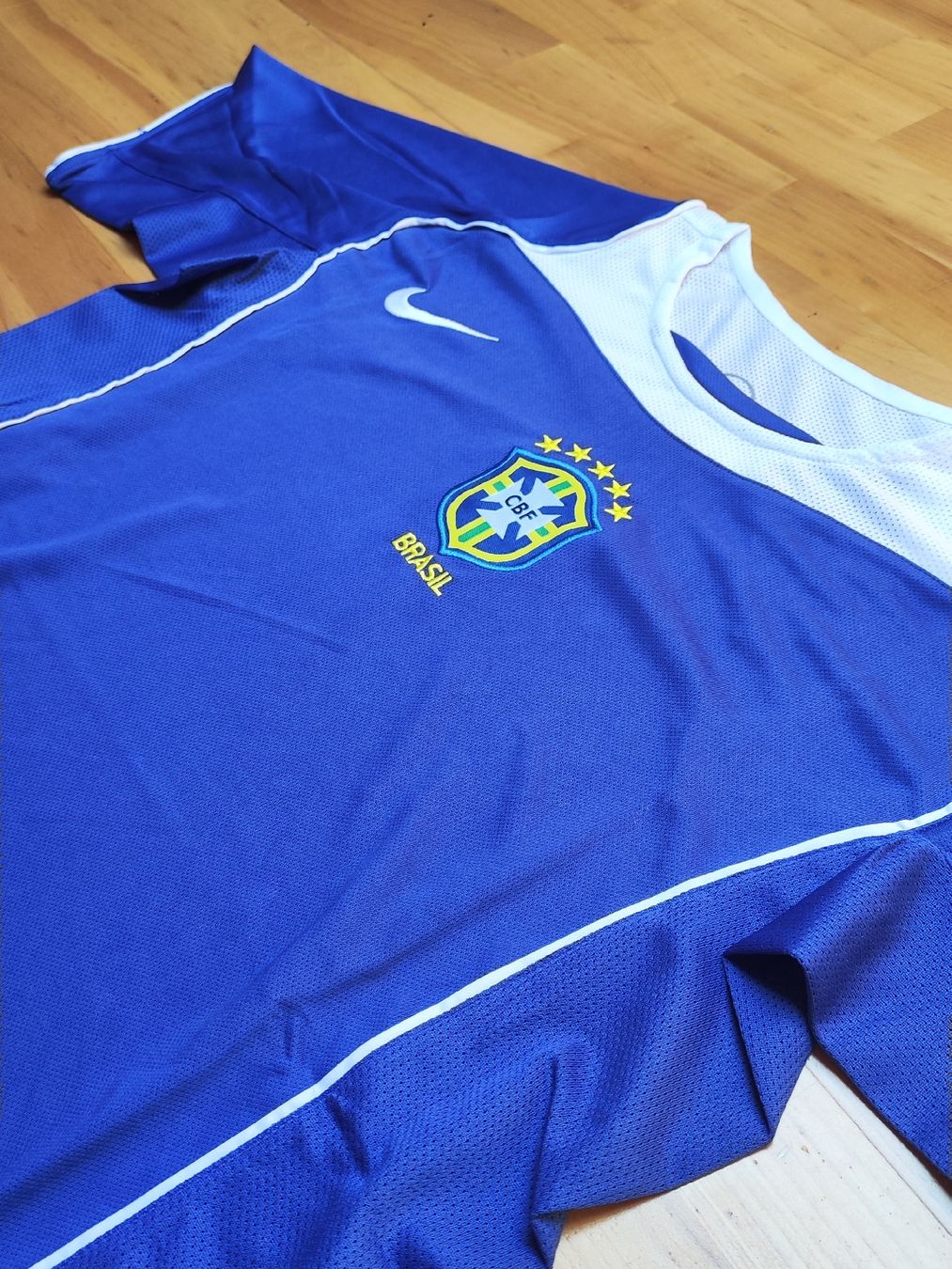 Nike Canottiere & Pantaloni: Retro Brasilien Auswärtstrikot 2004 – Nuovo (secondo la descrizione) da Breitenbach venduto da Lqris 3