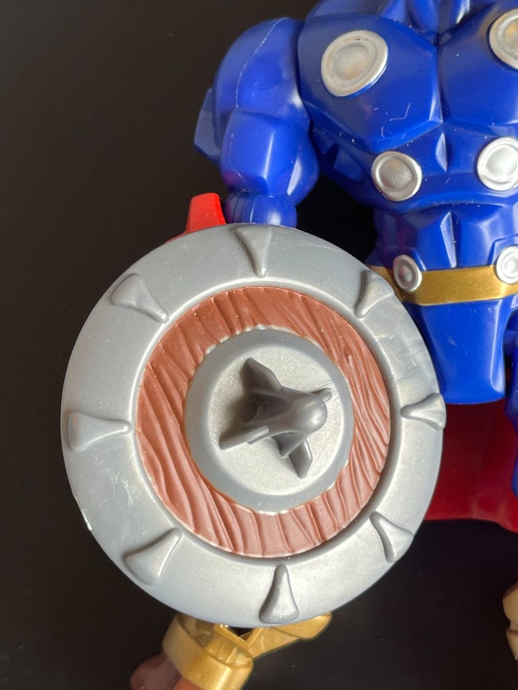 Hasbro Statuette: 🔨 Thor Hasbro Marvel Super Hero Mashers Complet – Usato da Lausanne venduto da charlie_lau24 7
