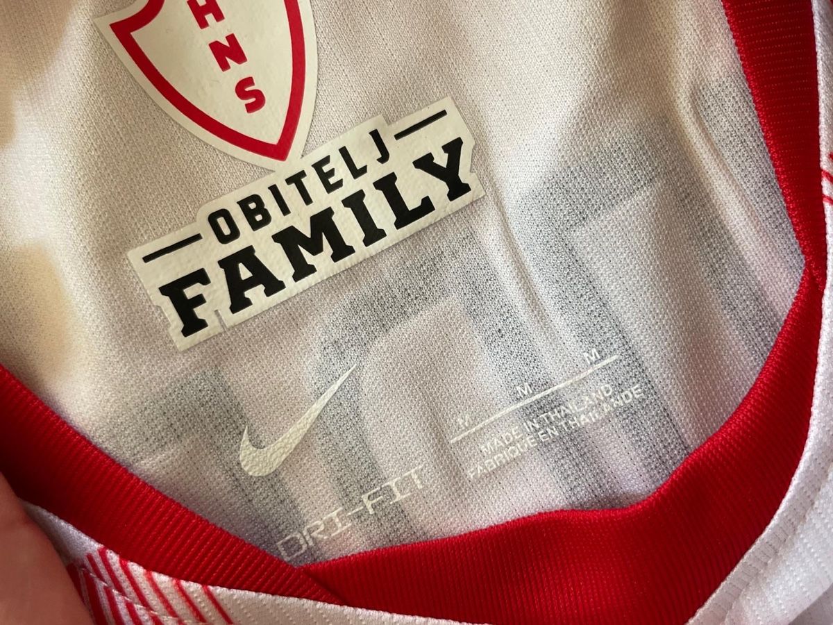 Canottiere & Pantaloni: NEUES Modric Kroatien Trikot – Nuovo e nell'imballaggio originale da Kehrsatz venduto da Chicharron 3