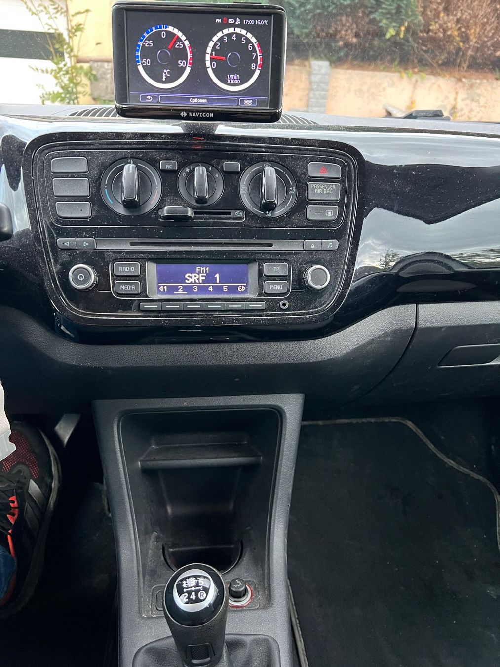 VW Autos: VW Up 1.0 MPI 44 kw – Gebraucht aus Hottwil von  5