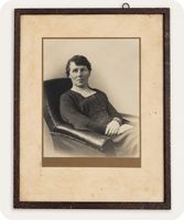 Ancienne photographie de femme encadrée – Portrait d'époque