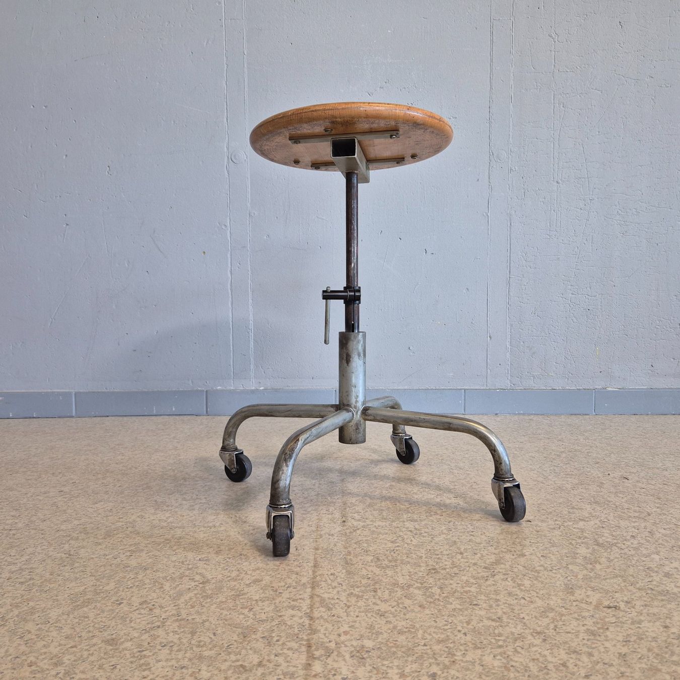 Sgabelli: Vintage Rollhocker Werkstatthocker Hocker Stool – Usato da Nottwil venduto da Wondewa-Shop 3