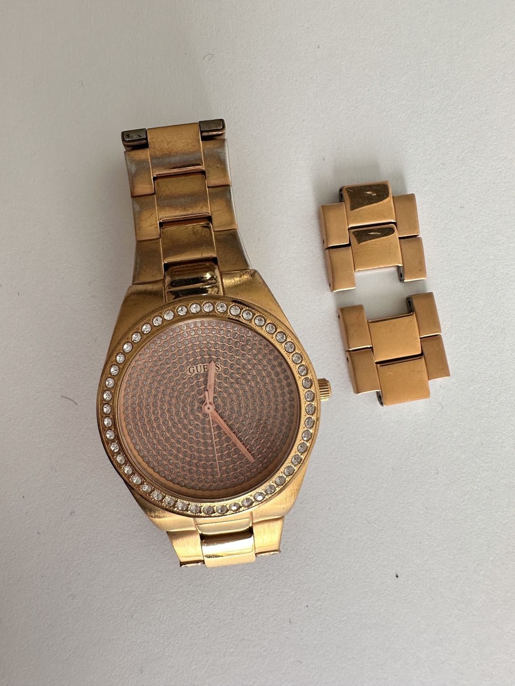Guess Orologi: Guess Armbanduhr in gold – Usato da Dübendorf venduto da 9320 2