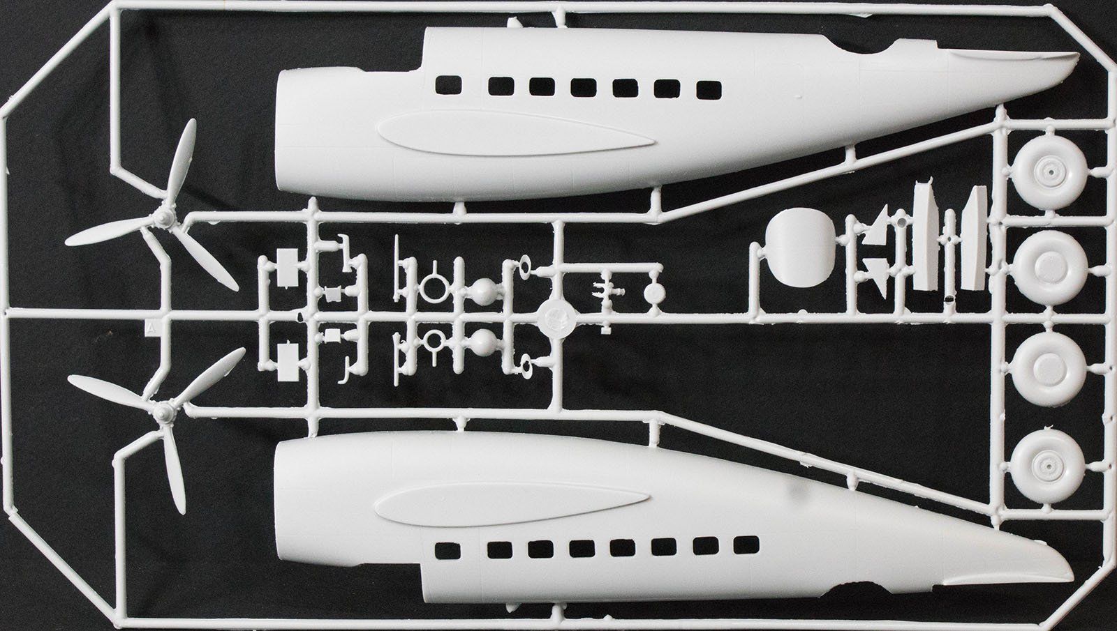 Modellbausätze & Standmodelle: Lockheed 14 / Hudson Mk.I/IV/V/VI / PBO-1 1/48 – Neu und originalverpackt aus Bözen von jackieoh 1