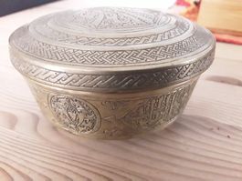 Messingschale mit Deckel / 1081
