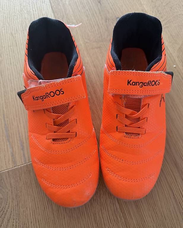 Chaussures garçon: Hallenschuhe von KangaRoos in der Grösse 33 – D'occasion à Otelfingen par che_26d5