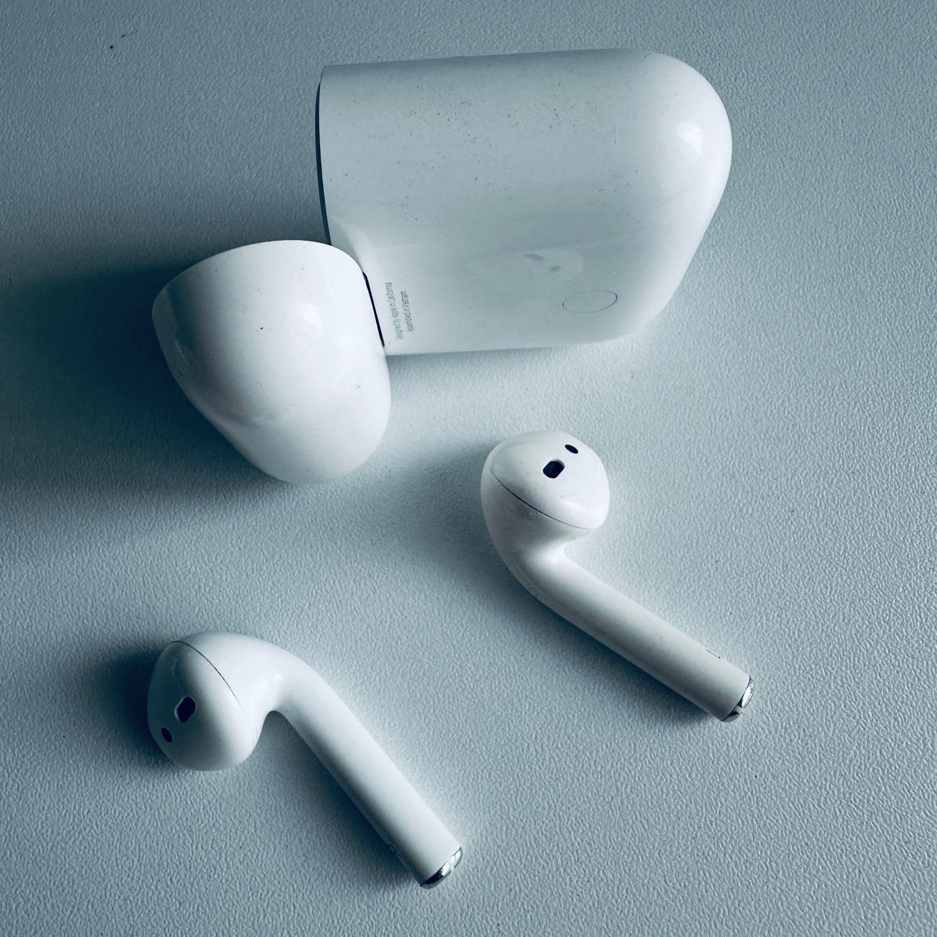 Apple Cuffie: Original Apple AirPods 2 Kopfhörer Wireless Lightning Kabel – Usato da Basel venduto da MY.AIRPODS.SHOP 5