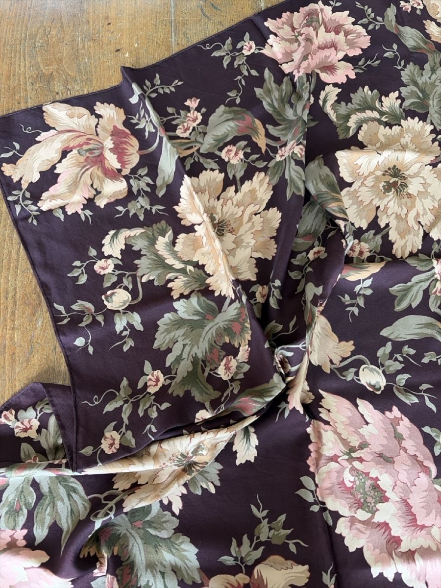 Ralph Lauren Foulards, Tücher & Schals: Ralph Lauren Seidentuch, Blumenmuster – Gebraucht aus Zürich von Freuerei 3