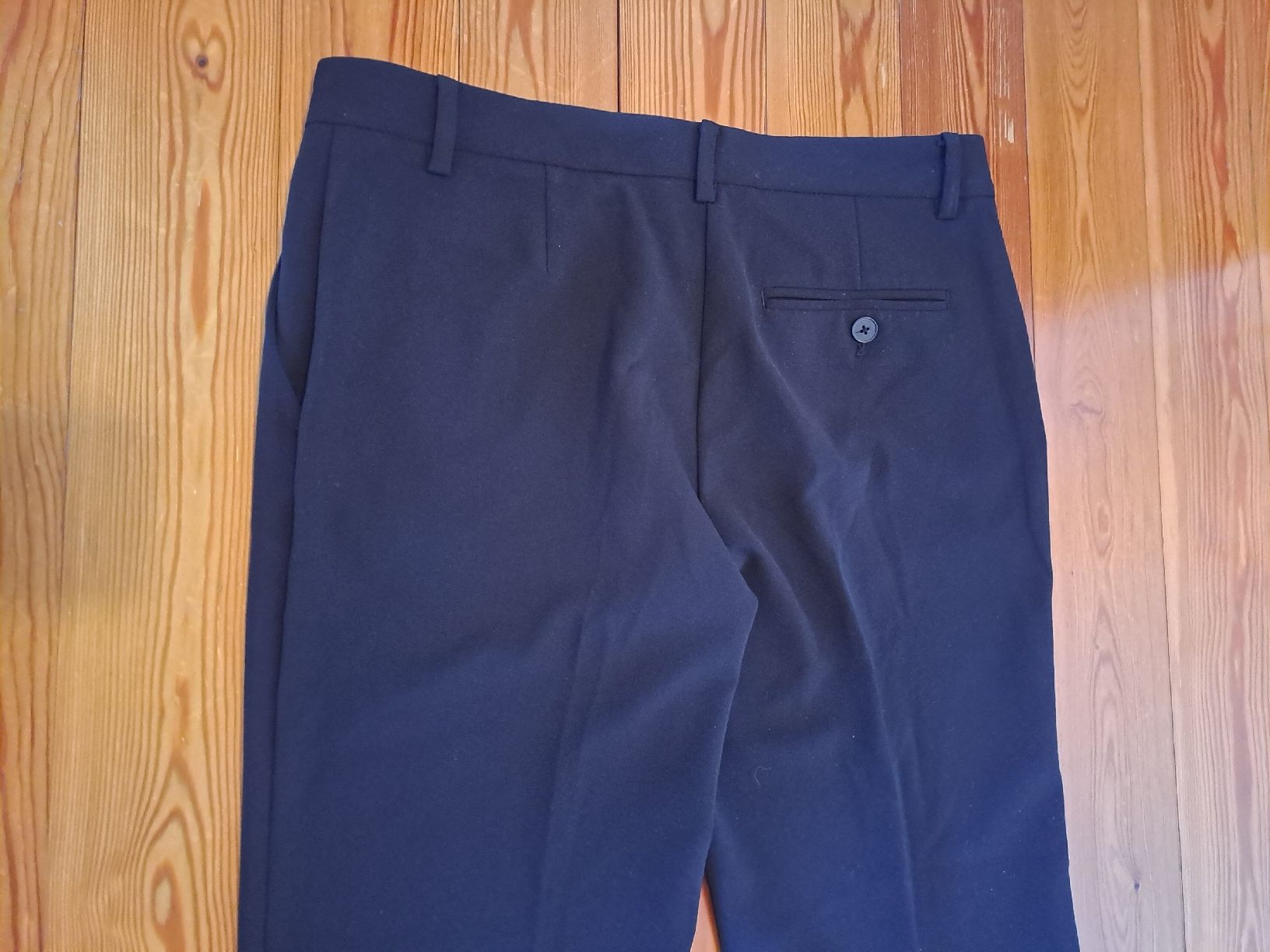 Sisley Pantaloni: Pantaloni eleganti neri Sisley – Nuovo (secondo la descrizione) da Breno venduto da ann_rbw5 2