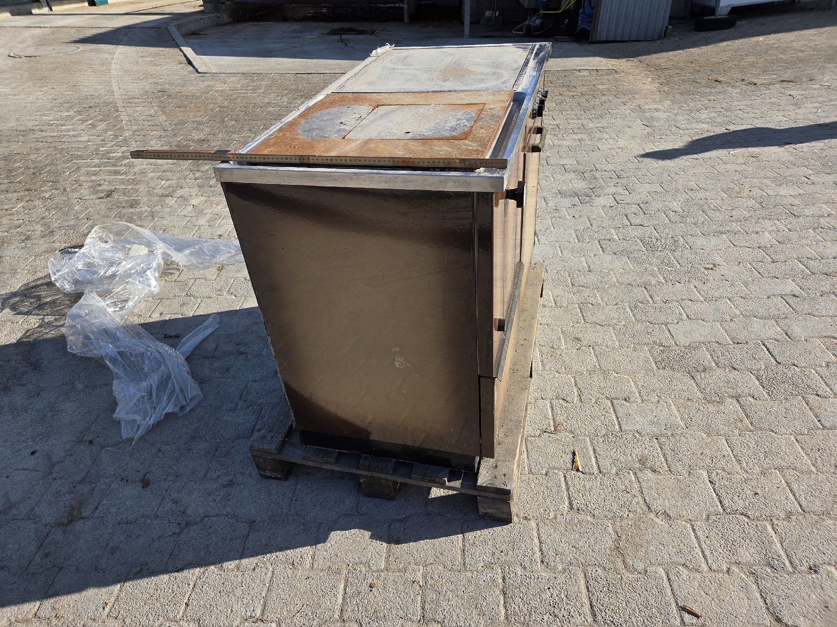 Cucine: Tiba Herd, Ofen, Glaskeramik – Usato da Maur venduto da Tscharina 4