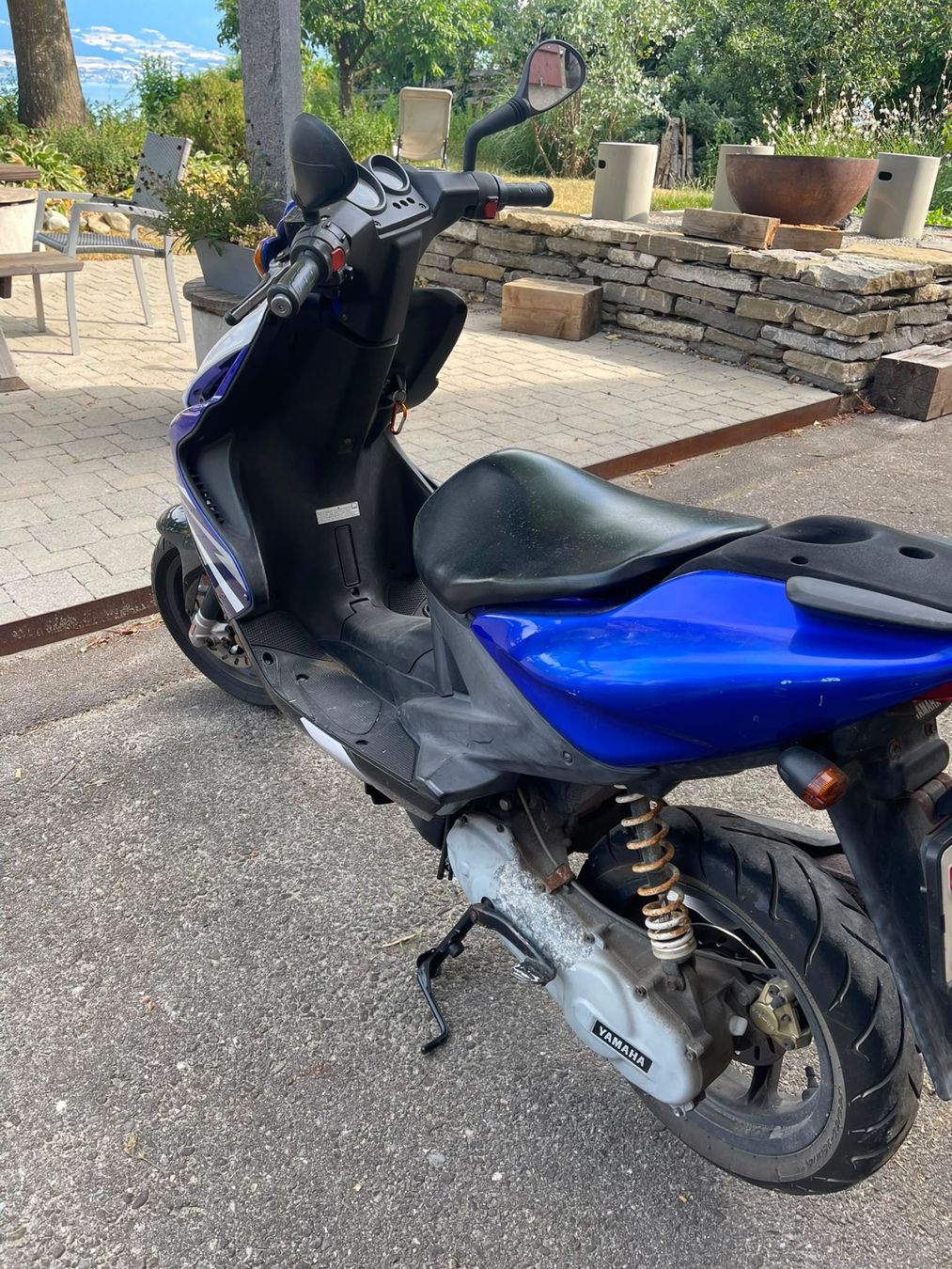 Yamaha Scooters: Yamaha YQ50 Scooter – D'occasion à Châbles FR par dobuwy 2