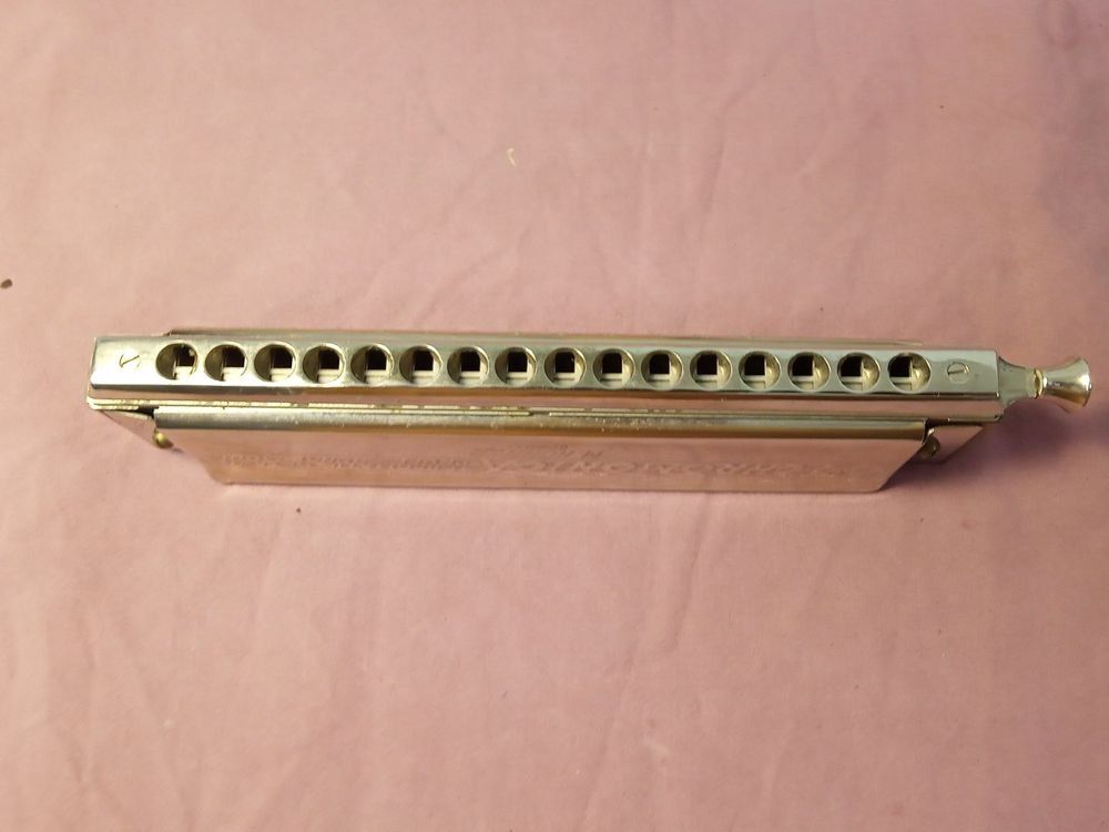 Hohner Strumenti musicali: Hohner 64 CHROMONICA – Usato da zürich venduto da CVCYTI 1