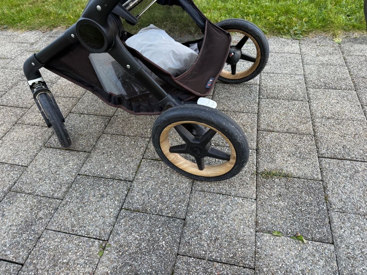 Bugaboo Carrozzine: Bugaboo Fox Kinderwagen mit Zubehör – Usato da Wil SG venduto da mar_2jrf 4