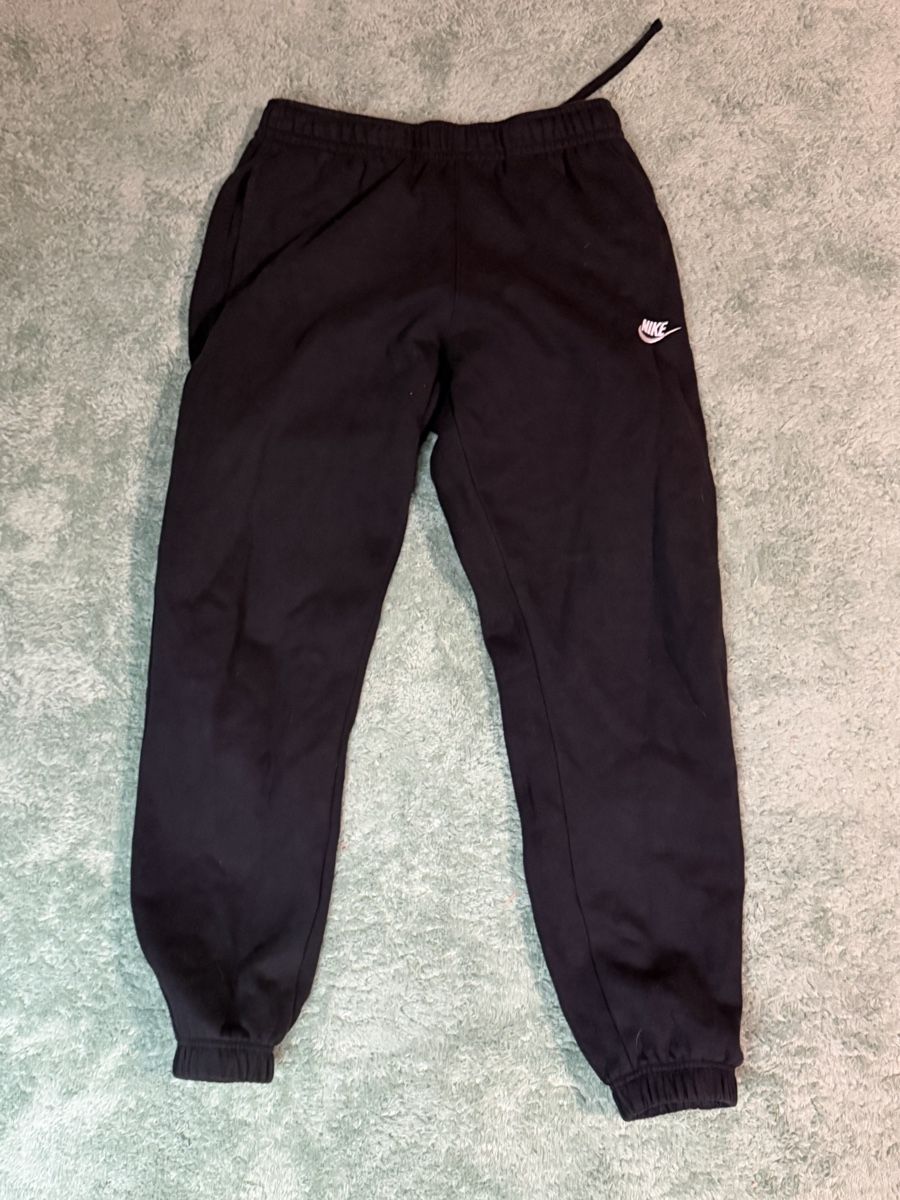 Nike Pantaloni: Nike Trainerhose  – Usato da Rottenschwil venduto da bia_y5f7
