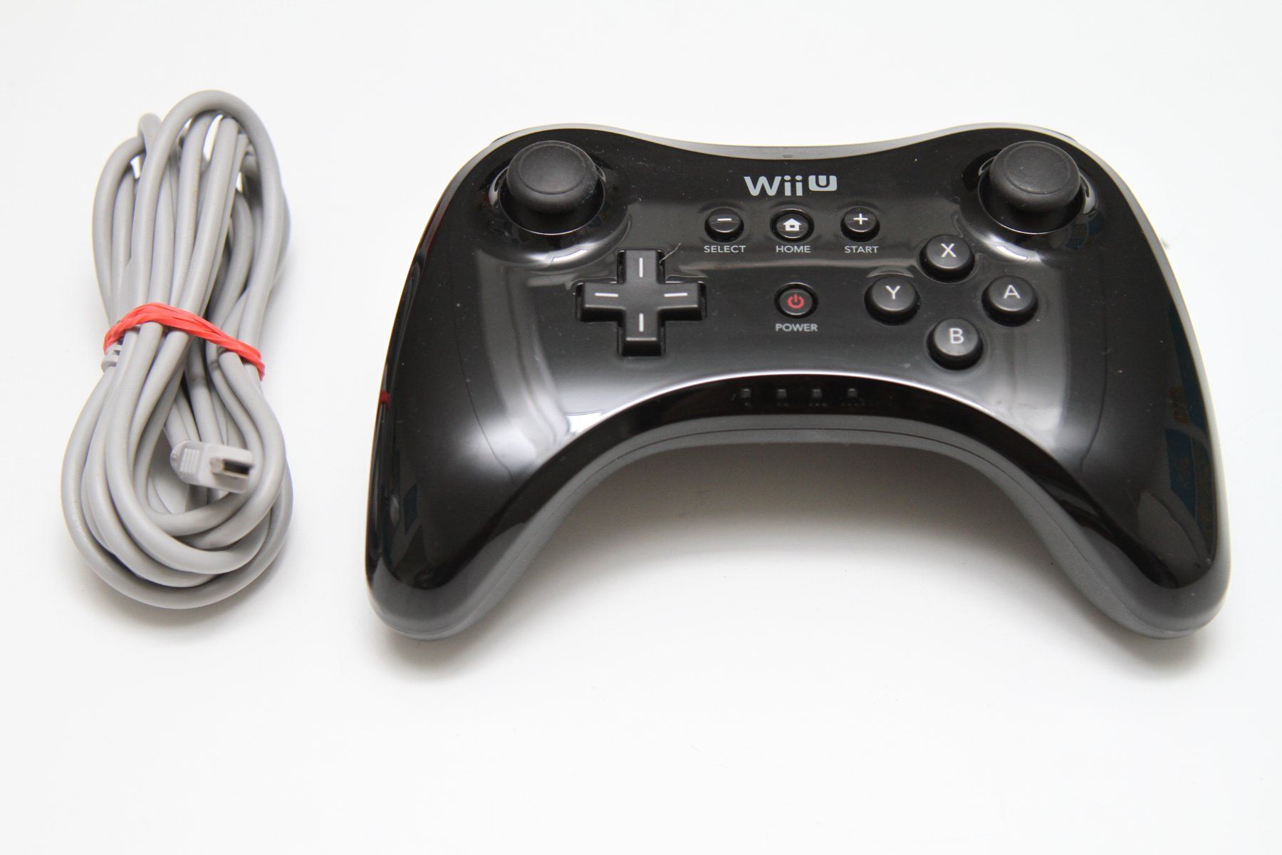 Nintendo Console: Nintendo Wii U Konsole mit Spielen – Usato da Basel venduto da camelot99 3