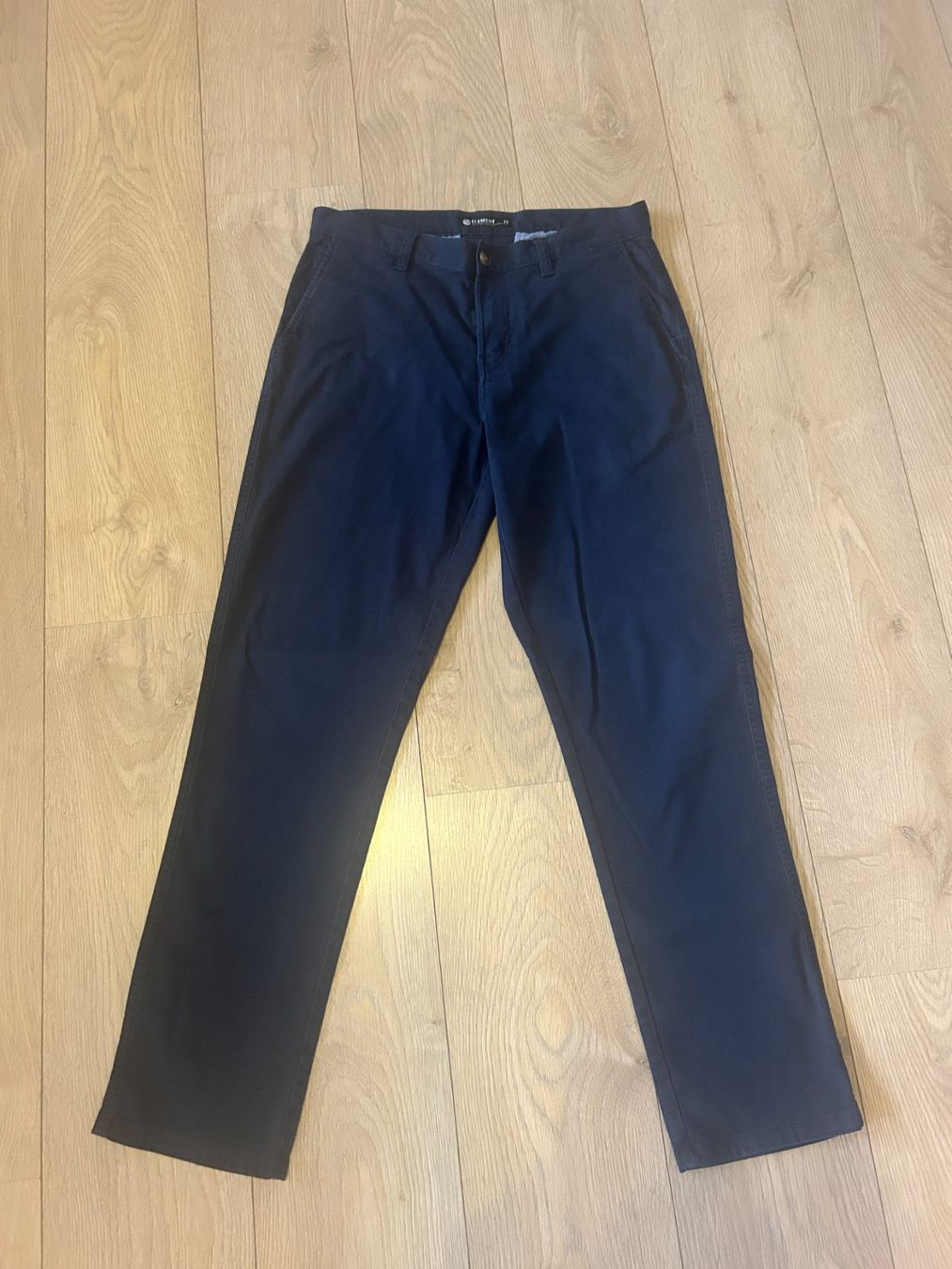 Rip Curl Lotti di vestiti: Rip Curl, Element, Firefly, H&M, Straight Hosen M – Usato da Domat/Ems venduto da Sanpan 1