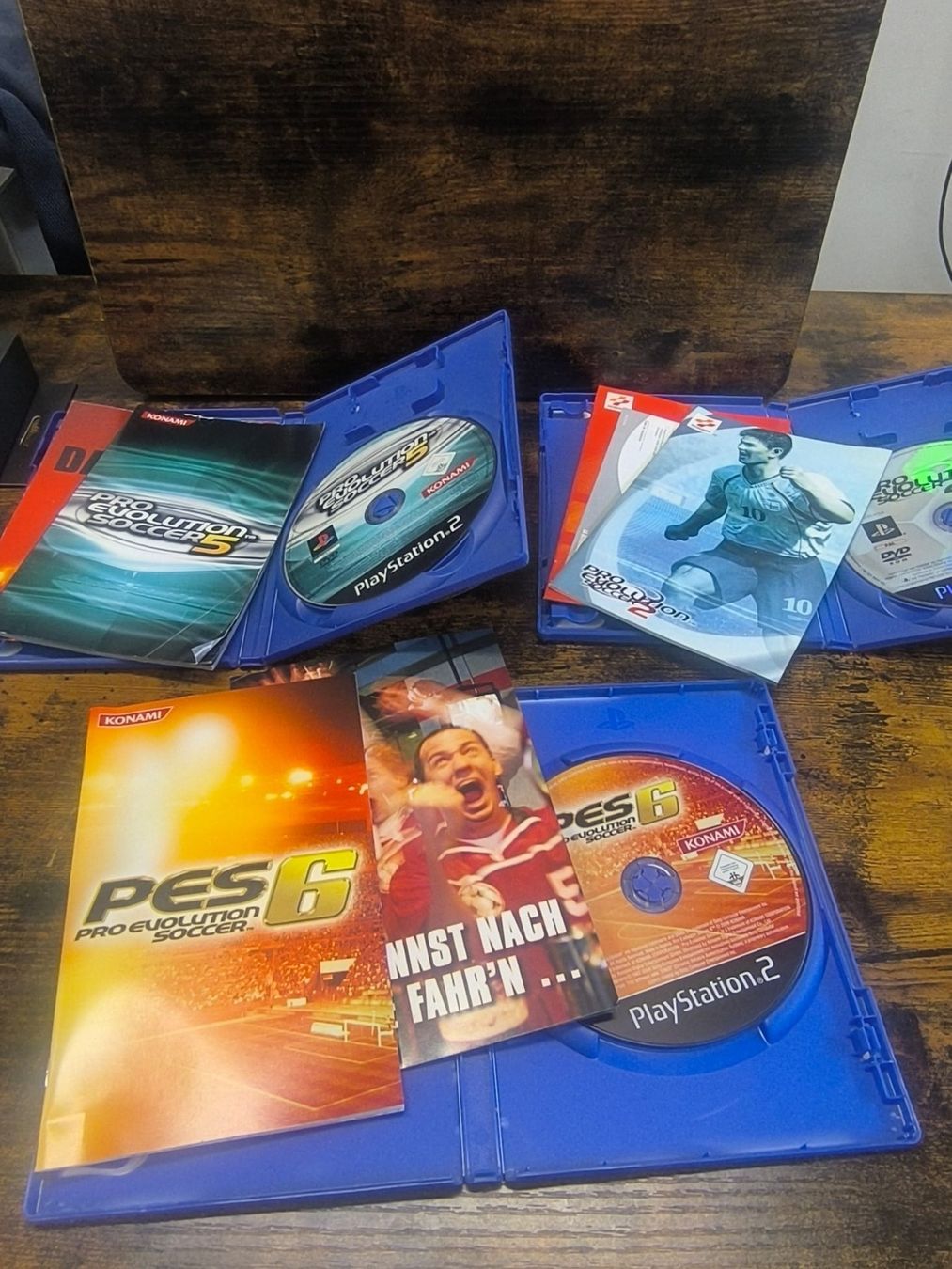Giochi: PS2 Pro Evolution Bundle – Usato da Conthey venduto da costafrederico 3