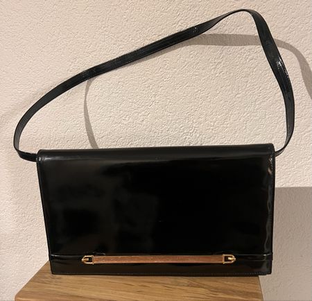 Pochette noire brillante, vintage