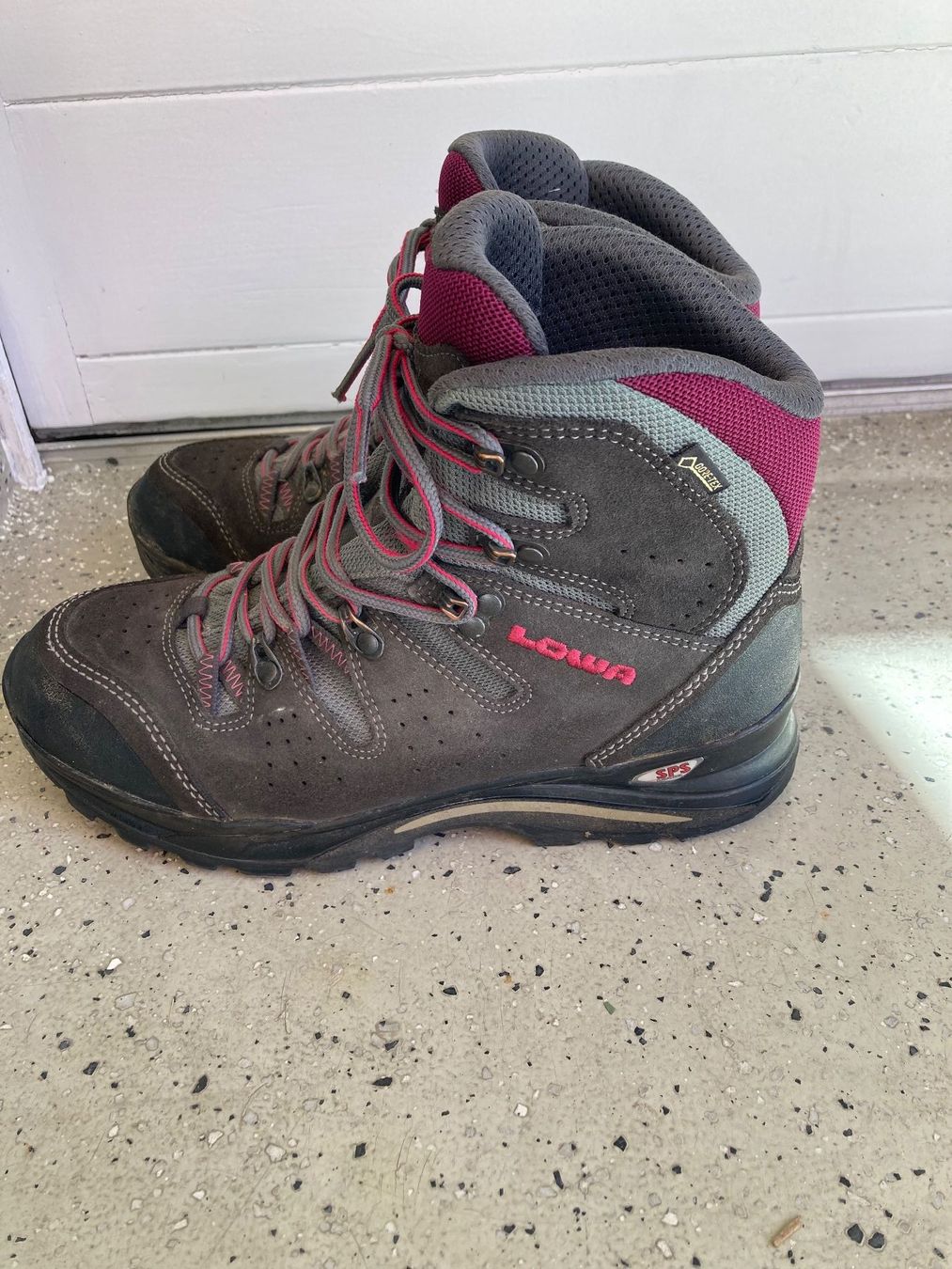 Lowa Scarpe da donna: Wanderschuhe Marke LOWA – Usato da Rheinfelden venduto da Heidi17 1