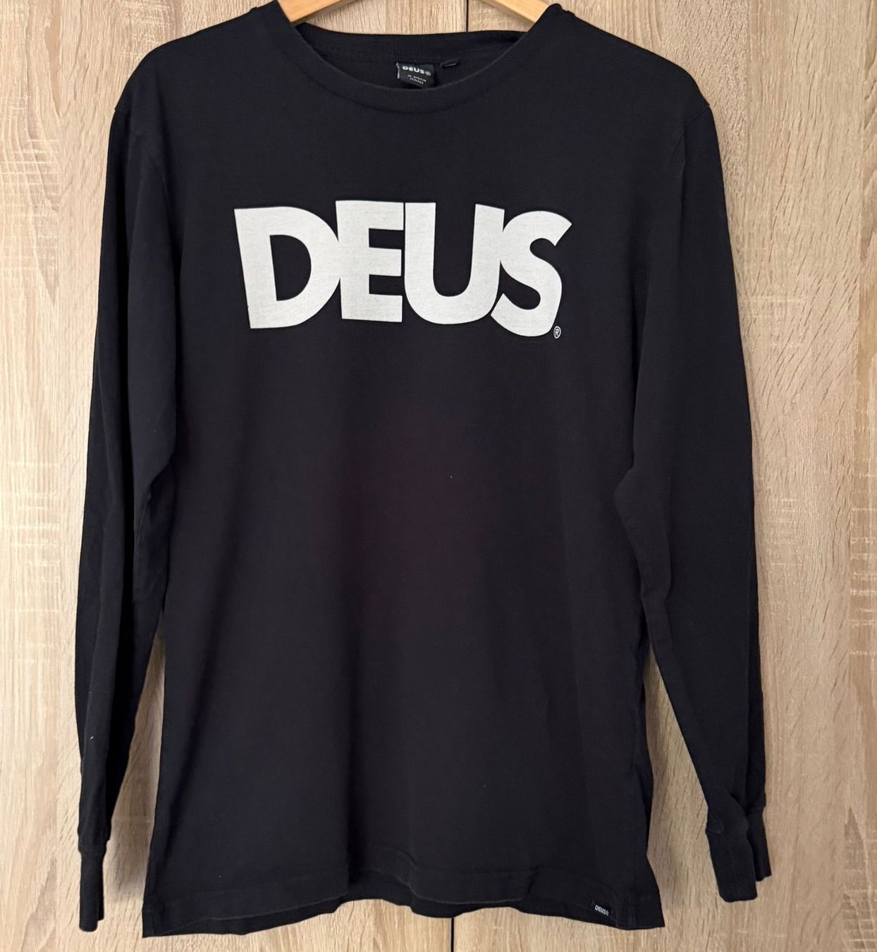 Maglioni & Felpe: Deus Ex Machina Grösse M schwarz – Usato da Nussbaumen AG venduto da normajeanbaker
