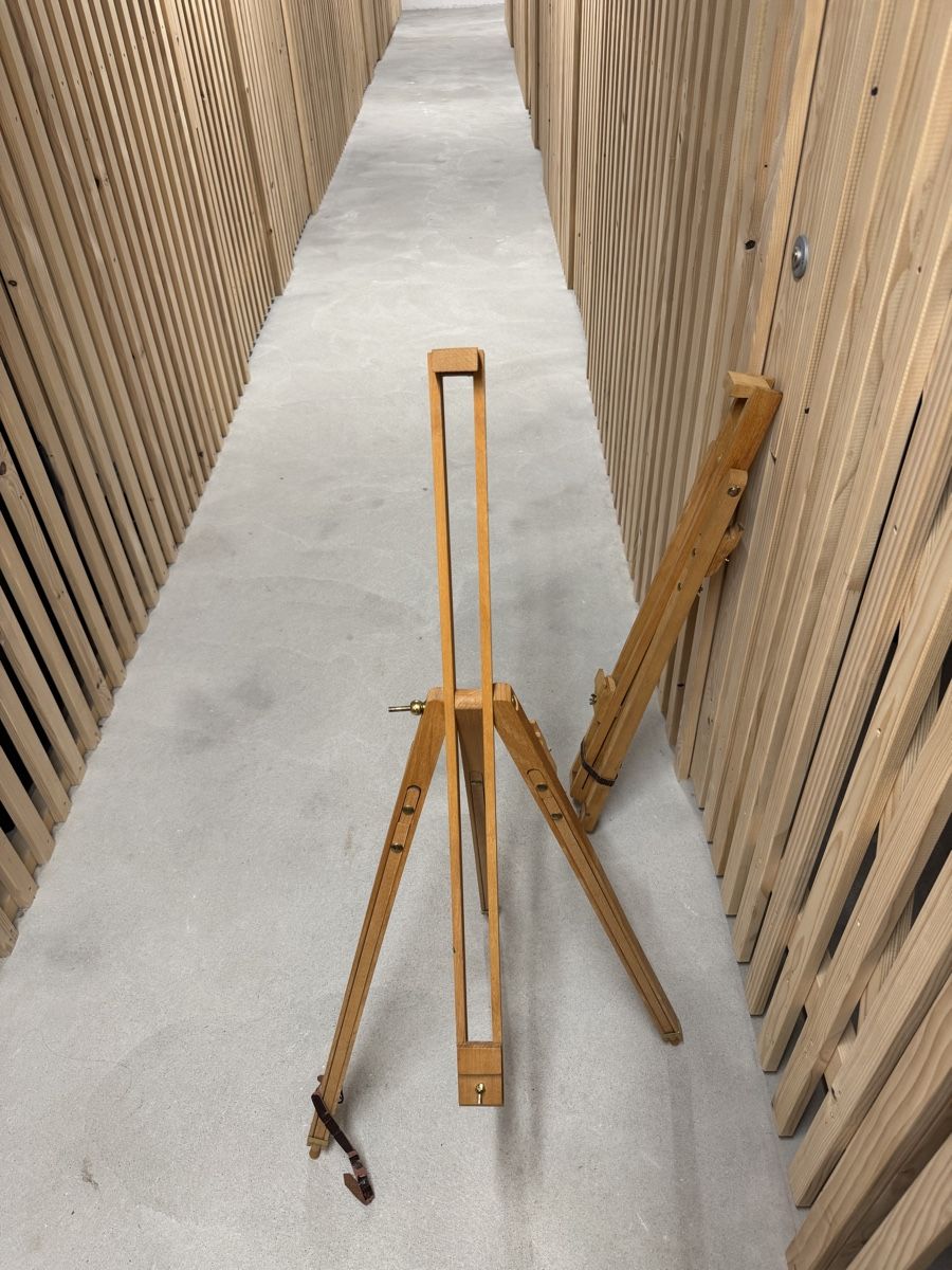 Cavalletti: 2 Staffelei Holz  – Usato da Zürich venduto da its_ckk7